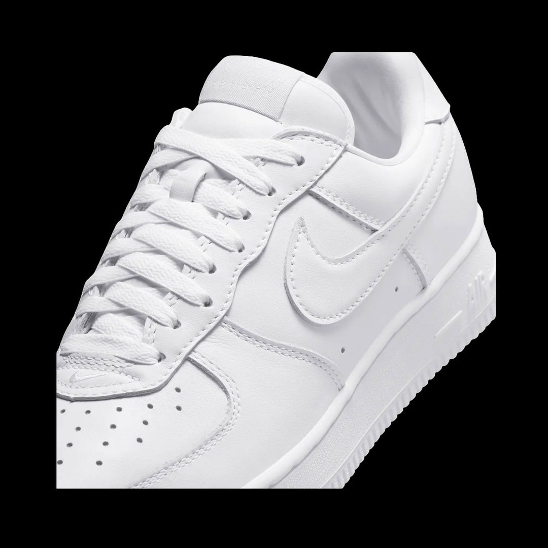 Nike Air Force 1 &