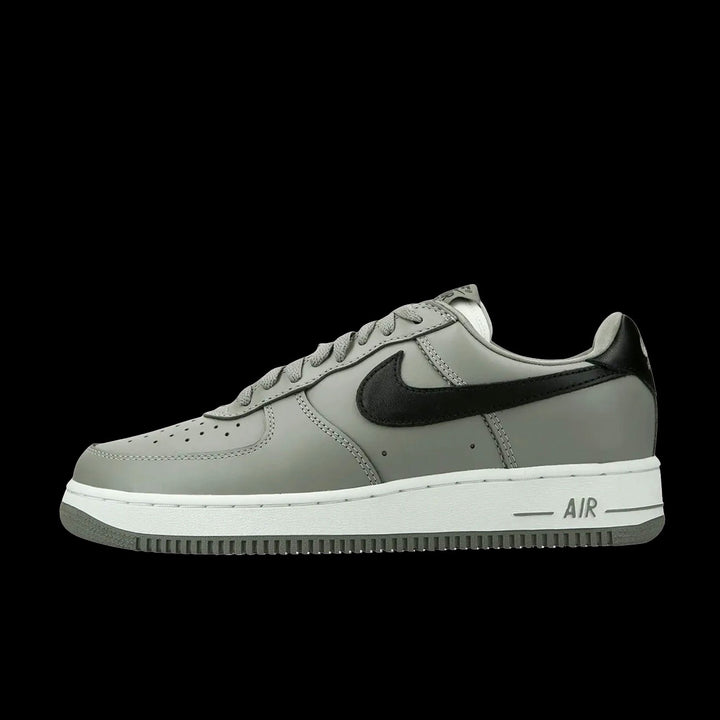 Nike Air Force 1 &